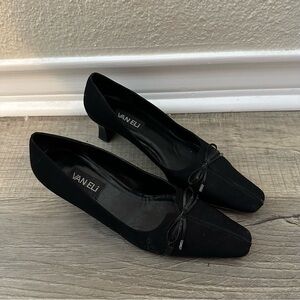 VANELI Vintage Black Bow Detail Women’s Kitten Heel Pumps